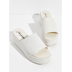 Free People harbor platform sandals - white